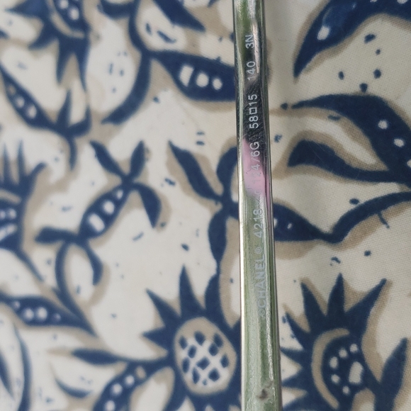 Chanel Mens Sunglasses and Case - Picture 4 of 6